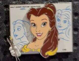 114248 - Brush of Magic - Belle - Disney Store US alternate image