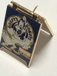 114339 - Hinged signs - Goofy Donuts - Disney Store Japan alternate image