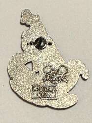 114352 - Fab Five - Goofy sitting crossed legs hand on chin 2007 version - Disneyland Resort alternate image