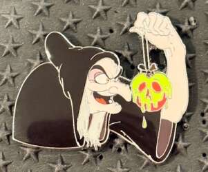 Evil Queen as the Old Hag