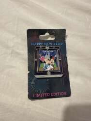 114488 - New Year's Eve/Day - Happy new year Mickey and minnie - Walt Disney World alternate image