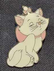 Aristocats - Marie posing with closed eyes