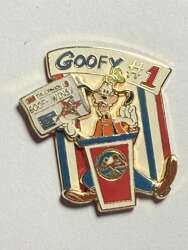 115074 - Presidents' Day - Goofy #1 - Goofy wins - Disneyland Resort alternate image