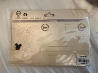 115120 - New York Postcard & Pin Set - Minnie Mouse - Disney Store US alternate image