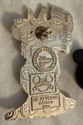 115120 - New York Postcard & Pin Set - Minnie Mouse - Disney Store US alternate image