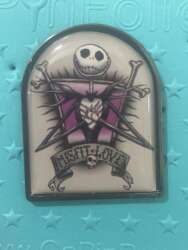 Jack Skellington misfit love