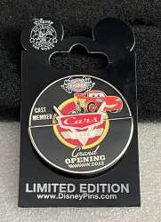 Disney DLR Cars Land Grand Opening 2012 Lightning McQueen Cast Spinner LE Pin