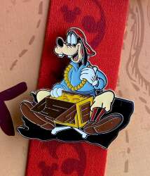115616 - Pirates of the Caribbean Mickey & Friends Starter Set - Disneyland Resort alternate image