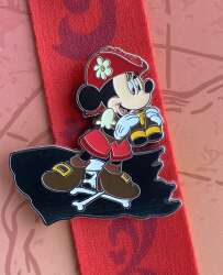 115616 - Pirates of the Caribbean Mickey & Friends Starter Set - Disneyland Resort alternate image