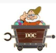 115972 - Pink A La Mode (PALM) - Snow White and the Seven Dwarfs Mine Cart Set - Doc Gold Chaser - Disney Licensed alternate image