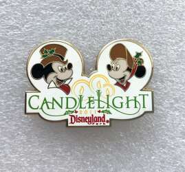 2011 Candlelight Processional Mickey and Minnie Carollers