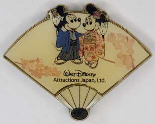 116382 - Walt Disney Attractions Japan, Ltd. Hand Fan — Mickey and Minnie in Kimonos - Tokyo Disneyland Resort alternate image