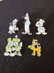 116561 - Spring 5 Pin Booster Pack - Spring 5 Pin Booster Pack - Complete Set - Shanghai Disney Resort alternate image