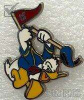 Breaking the Flag on the 18th Hole - Donald Duck Golf Set