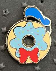 117313 - Pink A La Mode (PALM) - Mickey Mouse and Friends Sweet Treats Micro Mystery Collection - Donald Duck Donut - Disney Licensed alternate image