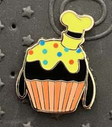 117319 - Pink A La Mode (PALM) - Mickey Mouse and Friends Sweet Treats Micro Mystery Collection - Goofy Cupcake - Disney Licensed alternate image