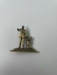 117592 - Disney Adventure World - Paris - Walt & Mickey - Disneyland Resort Paris alternate image