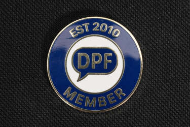 117680 - Disney Pin Forum - DPF 15th Anniversary Member Pin - Fantasy Unlicensed alternate image