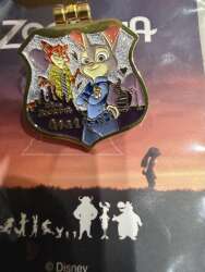 118035 - IKNOWK - Zootopia - Nick and Judy, Police Shield alternate image