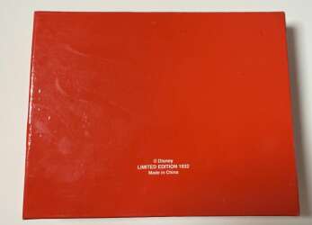 118558 - Goofy 70th Anniversary Framed Set - 70 Goofy Years boxed pin set - Goofy's 70th anniversary - Disney Store US alternate image