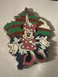 'Cast Exclusive - Minnie Splash Mountain'