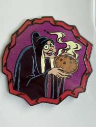 'Selfridges &amp; Disney Exclusive - Old Hag - DSUK'