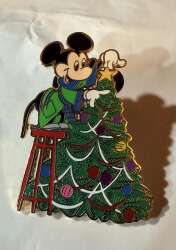 Mickey Decorating Christmas Tree - Day 20 - Pin Set 4 - Advent Calendar Tree