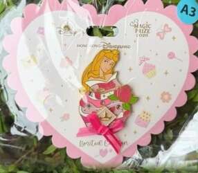Aurora Cupcake with Bow - Princess ”A” Reward