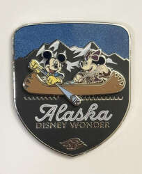 Alaska Disney Wonder - Mickey and Minnie Mouse