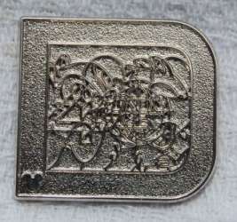 17200 - 2011 Hidden Mickey - Classic "D" - Chip and Dale - Walt Disney World alternate image