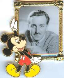 10665 - Walt Disney - Mickey - Holding Picture Frame alternate image