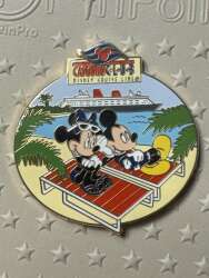 Castaway Club - Lanyard and 2 Pin Set - Mickey and Minnie dark