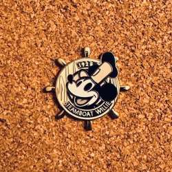 1276 - Countdown to the Millennium Series - #45 - Steamboat Willie - Mickey Mouse - Disney Store US alternate image