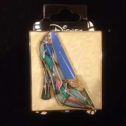 Royal Cinderella Event - Glass Slipper w/Stained Glass - DSSH