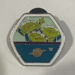 13155 - Ferris Wheel Hidden Mickey - Little Green Alien Men - Hong Kong Disneyland alternate image