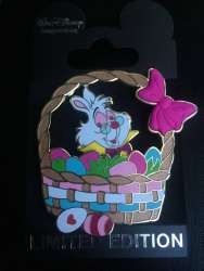 13690 - Easter 2015 - White Rabbit - Walt Disney Imagineering alternate image