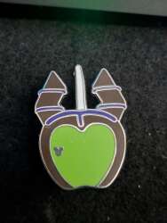 13428 - 2015 Hidden Mickey - Character Candy Apples - Maleficent - Walt Disney World alternate image