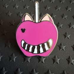 13457 - 2015 Hidden Mickey - Character Candy Apples - Cheshire Cat - Walt Disney World alternate image