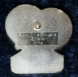 17554 - Cast Member - Blood Drive - Lilo & Stitch -2006 - Disneyland Resort alternate image