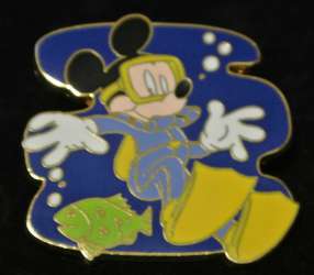 15712 - Cast Lanyard Series II - Scuba Diving - Mickey - Walt Disney World alternate image