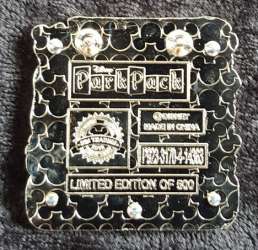 10529 - Park Pack Pin Trading Edition - LE Variant 3 - Cheshire Cat Yellow and Silver - Disney Store US alternate image