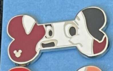 16711 - 2017 Hidden Mickey - Disney Dog Bones - Patch - Walt Disney World alternate image