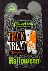 6235 - Halloween 2015 - Mike and Sulley Trick or Treat alternate image