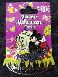 23355 - Mickey's Halloween Party - 2015 Logo - Vampire Mickey and Pluto - Disneyland Resort alternate image