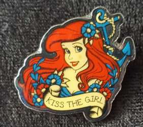 26218 - Hot Topic - Disney - Kiss the girl - Ariel - Loungefly alternate image
