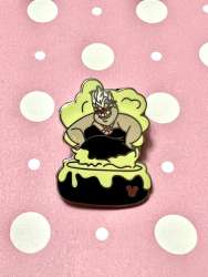 2007 Hidden Mickey - Cauldron - Ursula - WDW