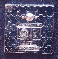 22063 - Disneyland 60th Anniversary Castle Puzzle Mystery Collection - Mary Poppins - Disneyland Resort alternate image