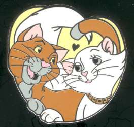 13379 - Disney Couples Mystery Collection - Thomas O'Malley and Duchess alternate image