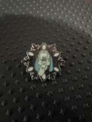 18273 - 2007 Hotel Hidden Mickey - Snowflake - Pluto - Disneyland Resort alternate image