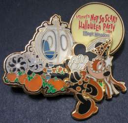 22504 - Mickey's Not So Scary Halloween Party (MNSSHP) 2004 - Minnie with Pumpkin Coach - Walt Disney World alternate image